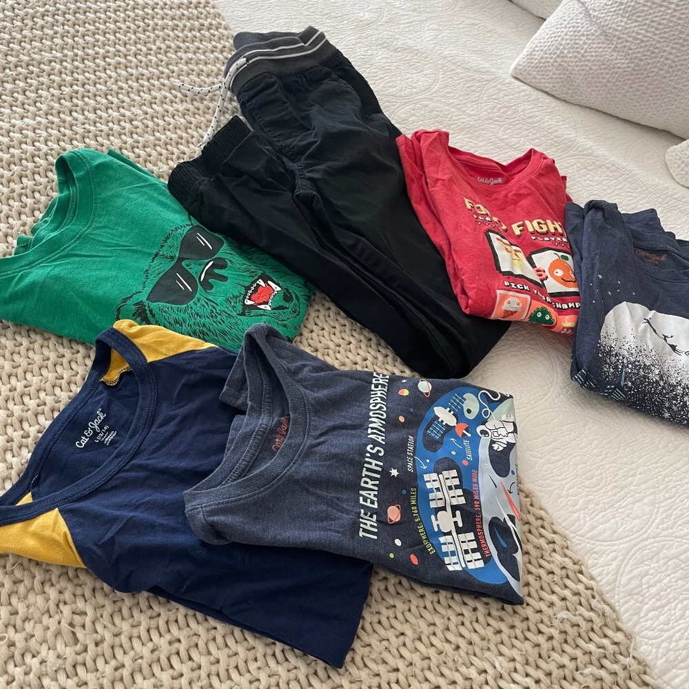 Boys Cat & Jack 5 shirts and pair of pants size L 12/14 - Picture 4 of 14